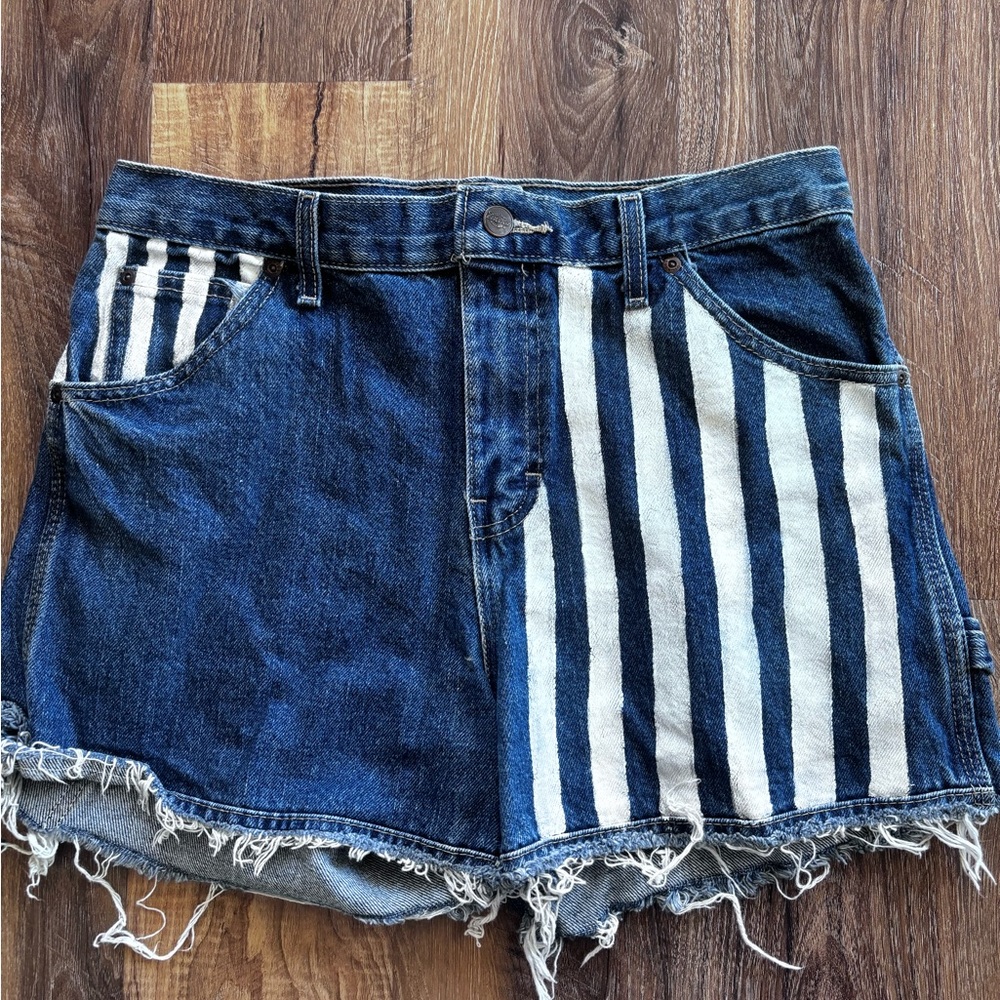 ❤ Beautiful and unique Dickies Jean shorts with white stripes 30x32 - Picture 3 of 7
